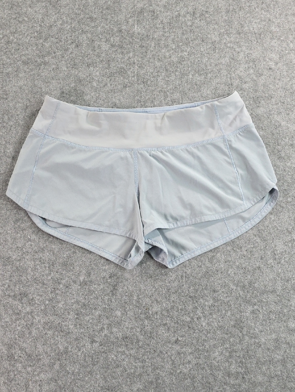 lululemon Speed Up light blue workout shorts Sz 6 Running 2.5" Inseam
